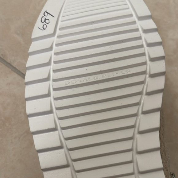 Donald Pliner Loafers/Embellished/Luxury - Picture 4 of 9